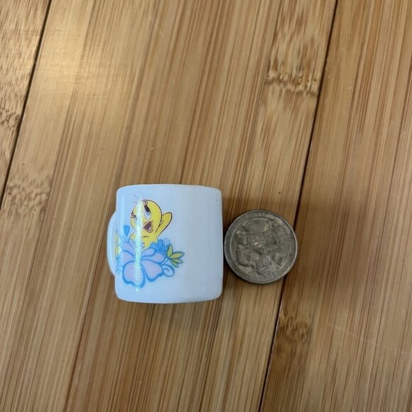 LOONEY TUNES MINI CERAMIC GLOSS MUG ‘Tweety Bird’ Warner Bros - Vintage - Picture 2 of 7